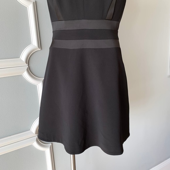 Network Black Fit and Flare Cap Sleeve Satin Trim Dress Size Medium - Picture 3 of 10